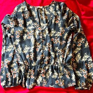 Size L floral blouse